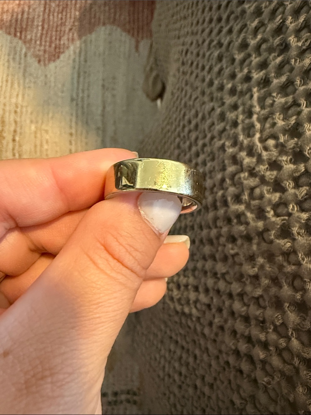 Gold Oura Ring 4 Size 10 very used comes with charger
